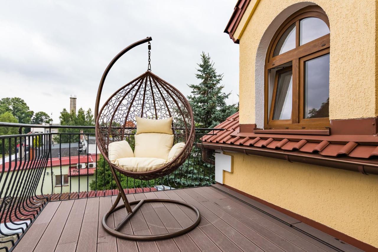 Pokoje Goscinne Przy Rynku Dąbrówno エクステリア 写真